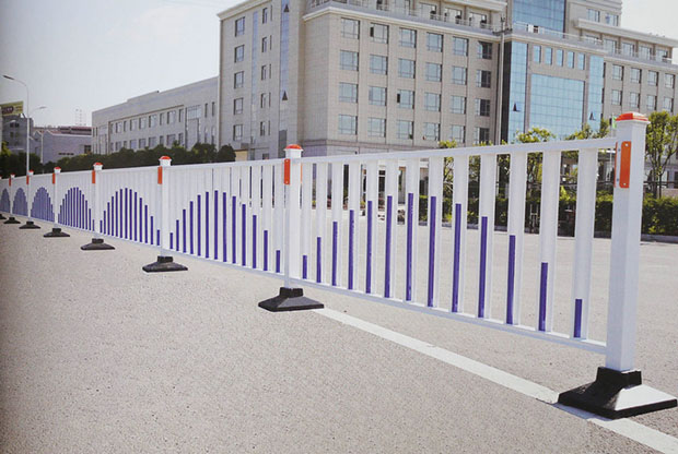 为什么道路护栏越来越受重视